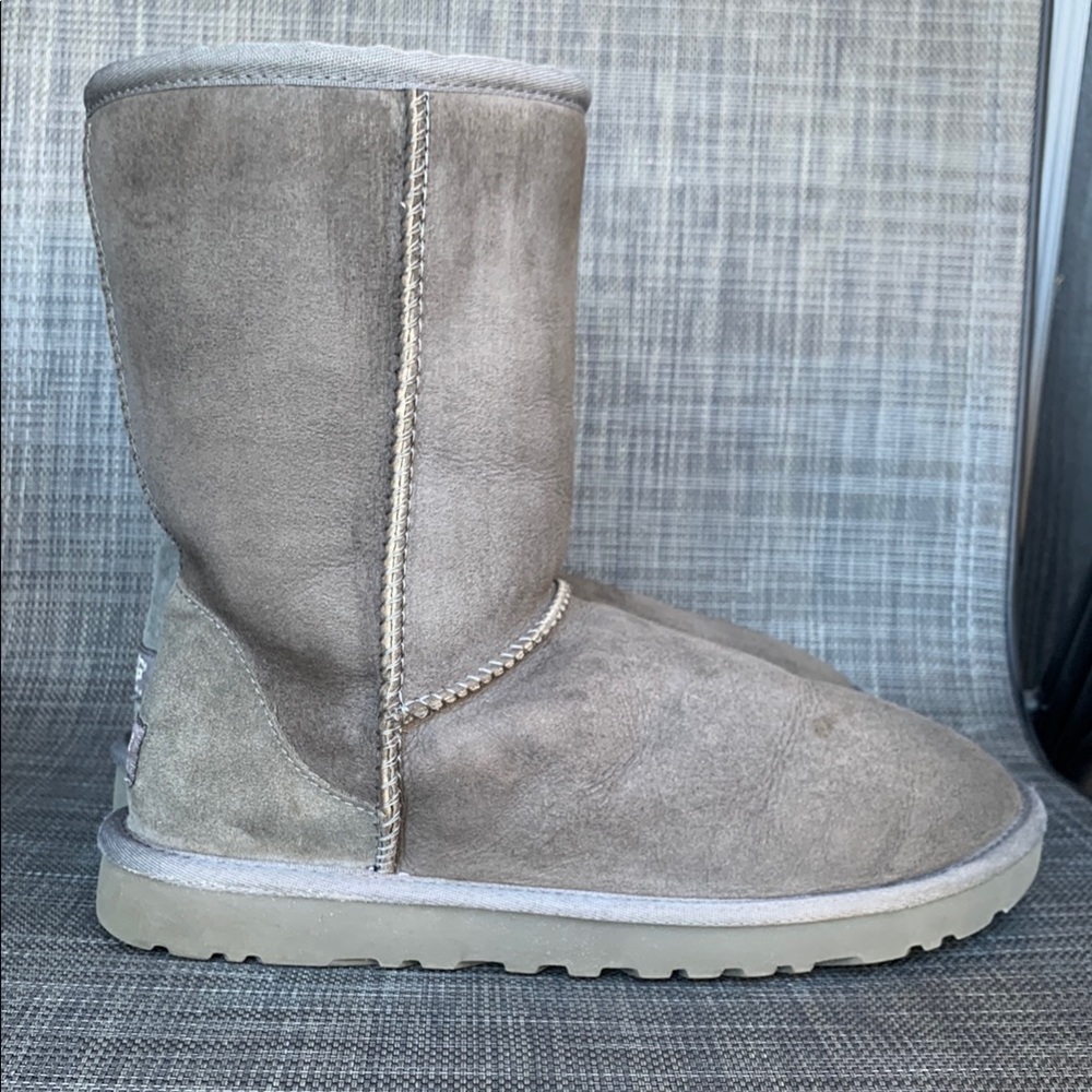 UGG Classic Short II Gray Winter Boots Women’s size 6 - Picture 7 of 11